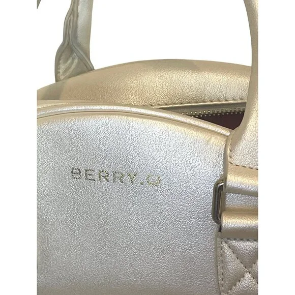 Berry Q Victoria Round Bag – Champagne Gold Metallic Coquette Lolita Style Bows - Picture 3 of 10